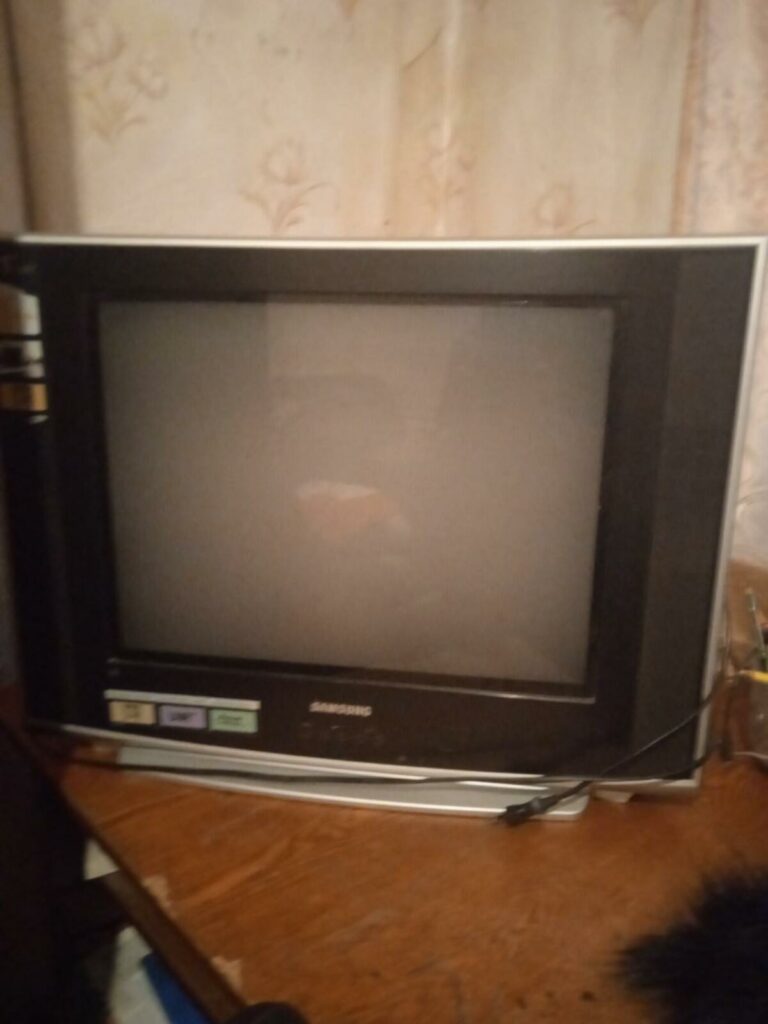 Продаю телевизор